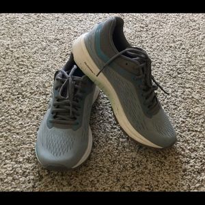 Asics GT-1000 7 sz 8. Grey